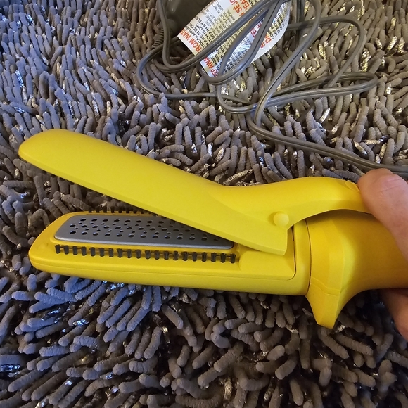 Drybar 'The Straight Shot' Blow Drying Flat-Iron - Only Used A Few Times - EUC - Picture 7 of 9